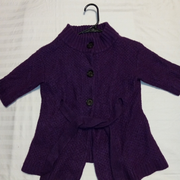 10 PIECE BUNDLE DEAL, WOMENS SHIRTS, SIZE SMALL, DIFFERENT BRANDS AND COLORS - Picture 5 of 10